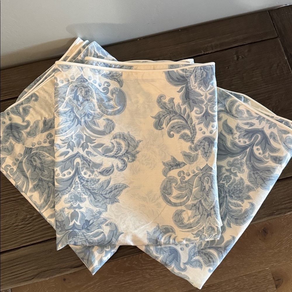 Jessica McClintock vintage blue white King floral pillowcases Cotton/Poly Damask